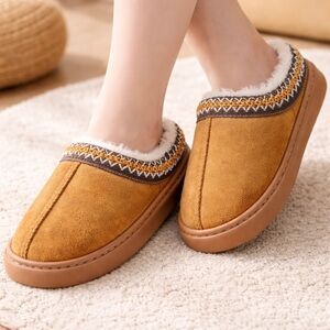 Women’s Cozy Warm Slip-On House Slippers with Fur Lining – Brown